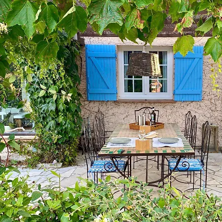 Nouveau A La Location Climatisee Avec Piscine, Plage Et Commerces Accessibles A Pieds Grimaud