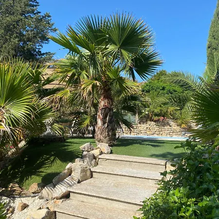 Nouveau A La Location Climatisee Avec Piscine, Plage Et Commerces Accessibles A Pieds *